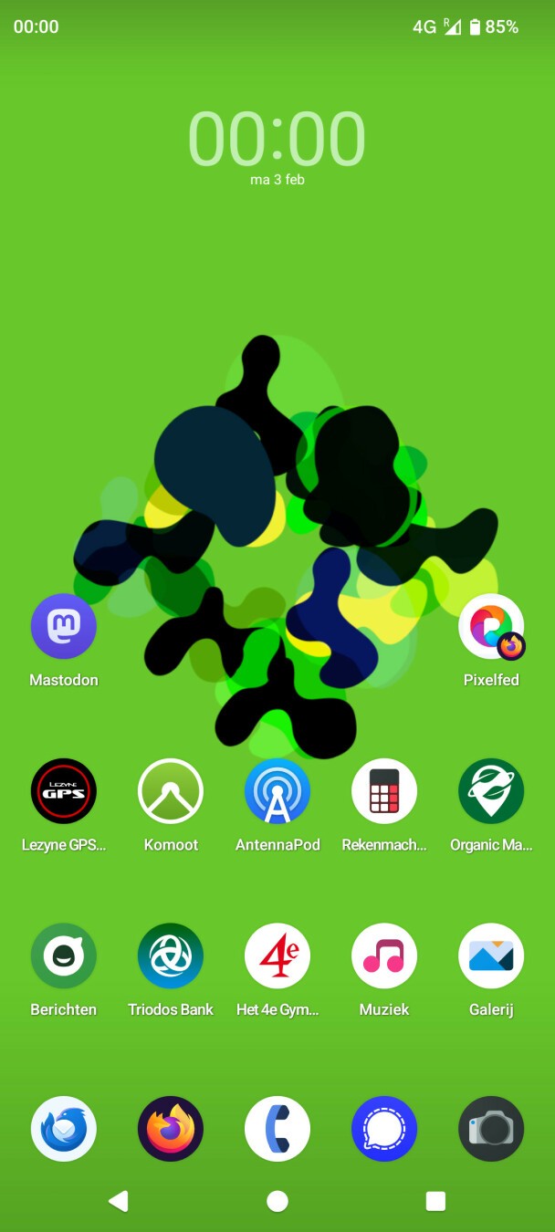 Screenshot of start screen from a smartphone running CalyxOS